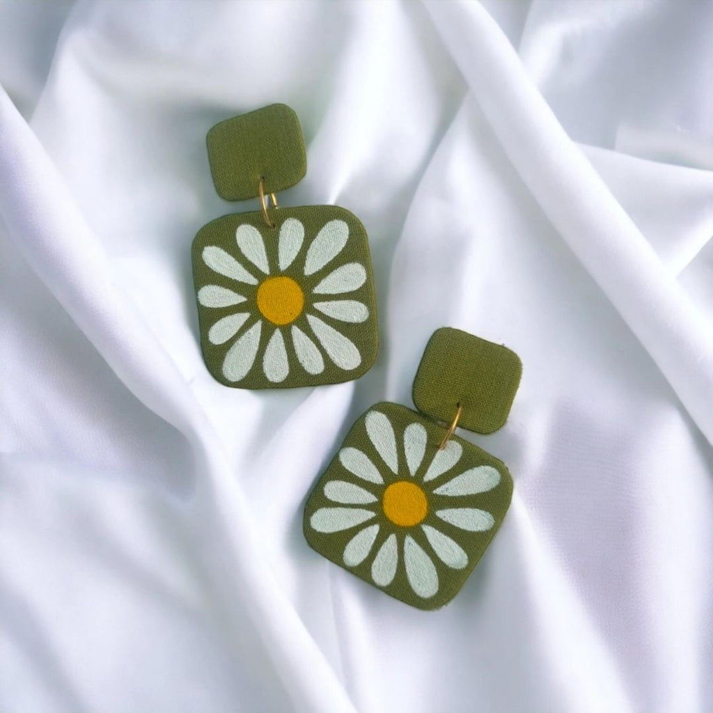 Petals of Daisy Earrings