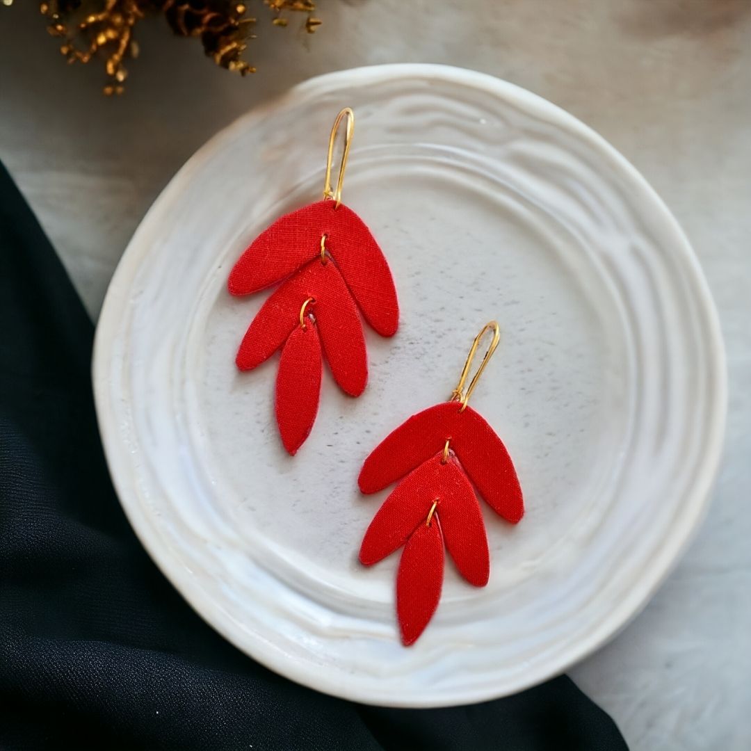 Scarlet Leaf