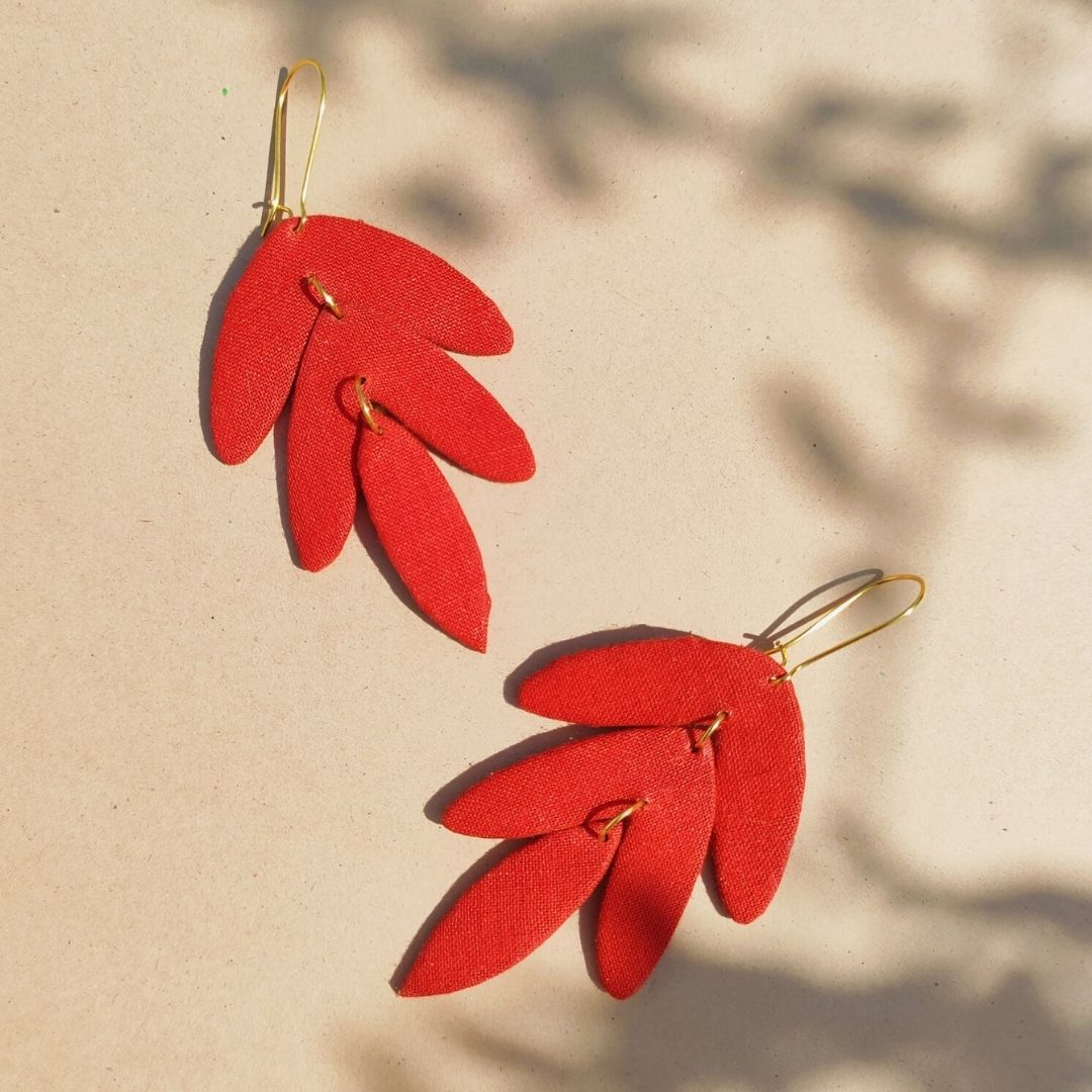 Scarlet Leaf