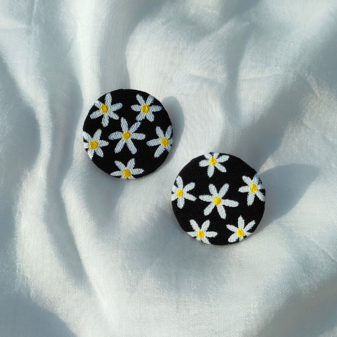 Blooming Daisy Studs