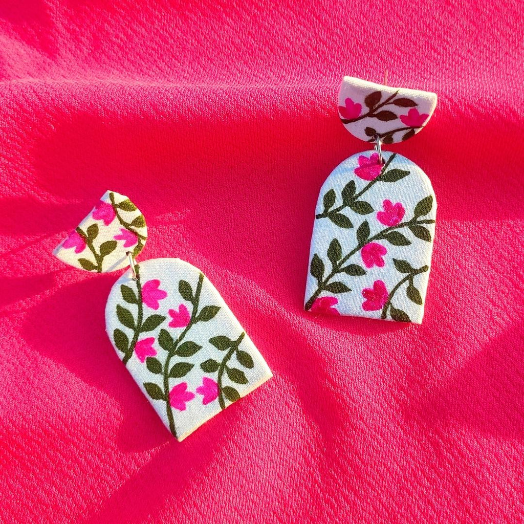 Tulip Petals in White