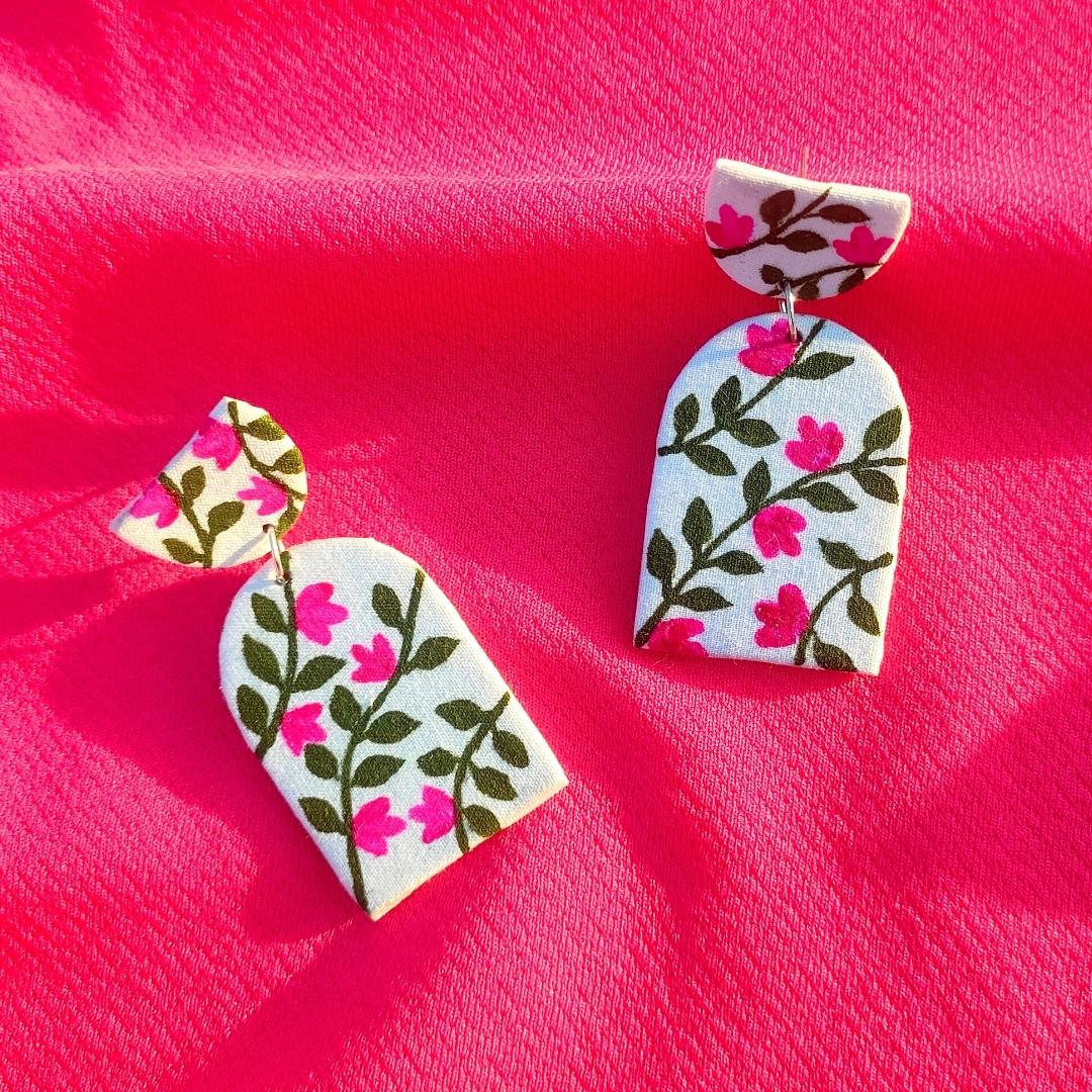 Tulip Petals in White