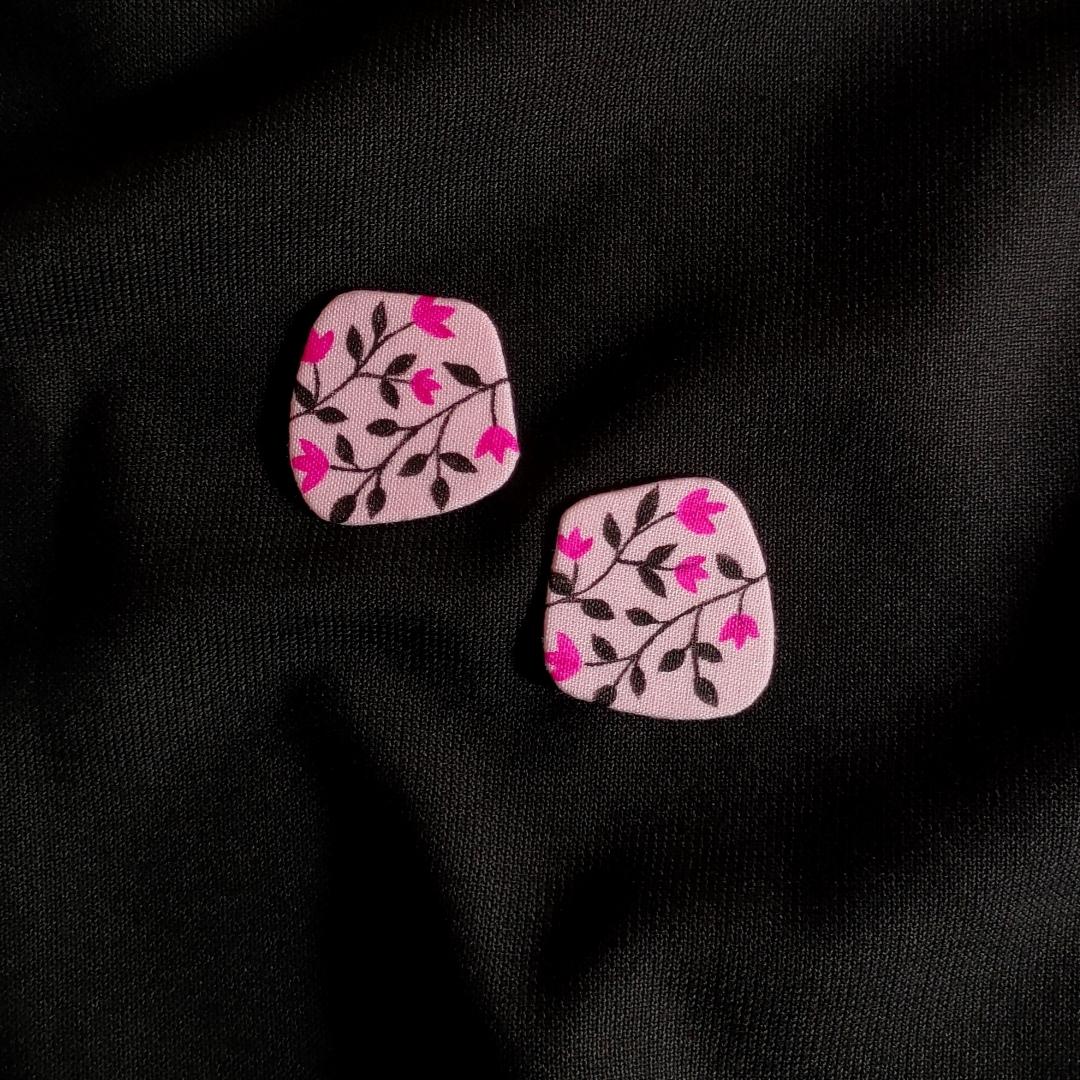 Tulip Stud