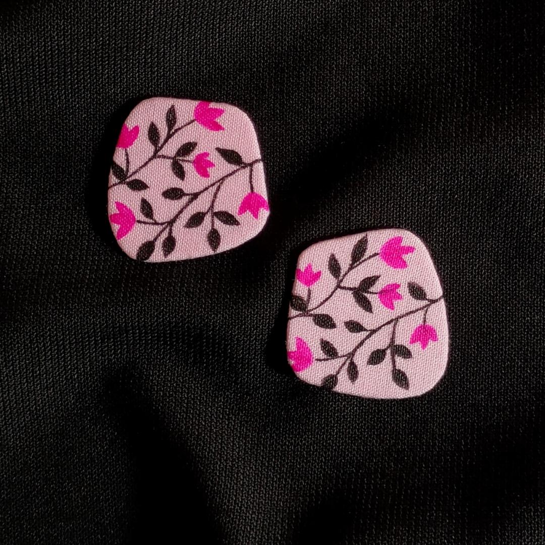 Tulip Stud